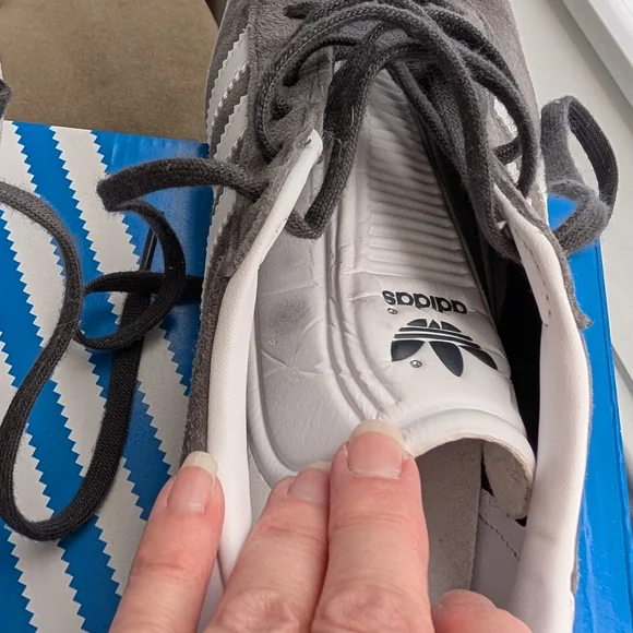 Adidas Gazelle Gray Sneakers MEN'S SIZE 7 - WOMEN'S SIZE 8 - Picture 5 of 10